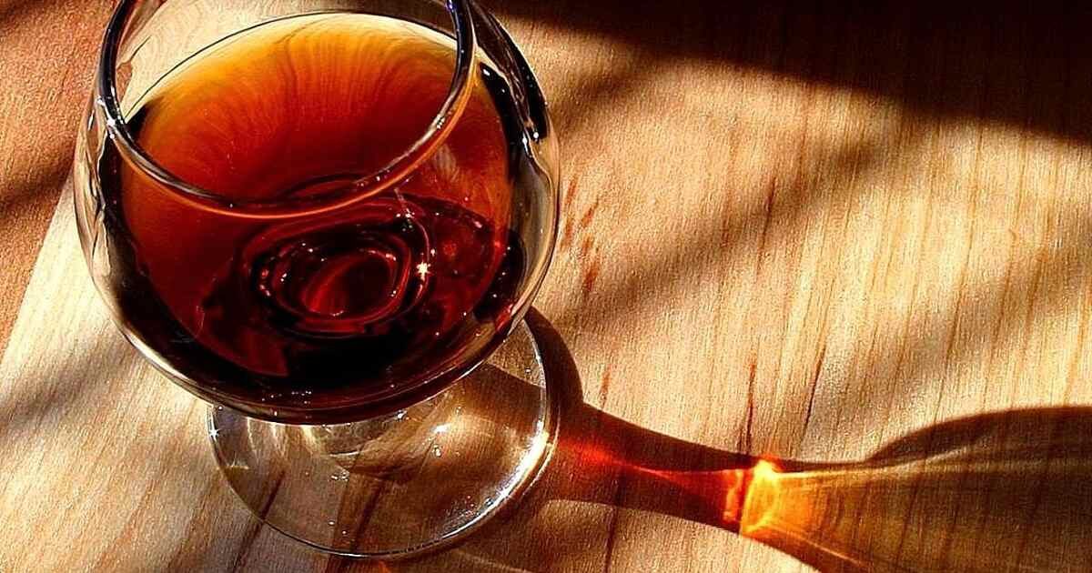 Make Delicious Dried Apricot Wine Modern Self Sufficient